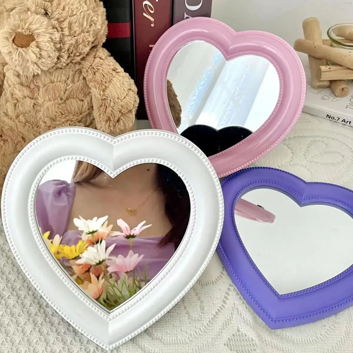 Cute Heart-shaped Makeup Mirror Room Decoration Wall Mounted Desktop Vanity Mirror Set Up Props for Photography Home Decoration