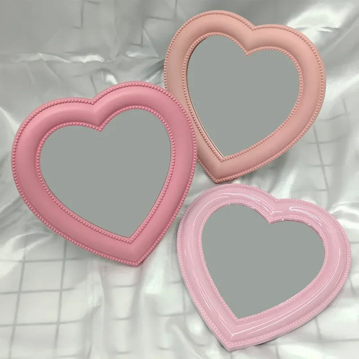 Cute Heart-shaped Makeup Mirror Room Decoration Wall Mounted Desktop Vanity Mirror Set Up Props for Photography Home Decoration